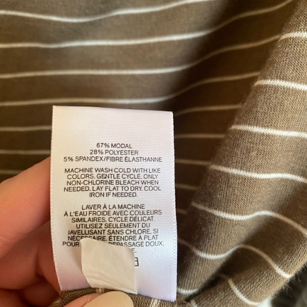 Express Cold Shoulder Top Size Small - Picture 4 of 5